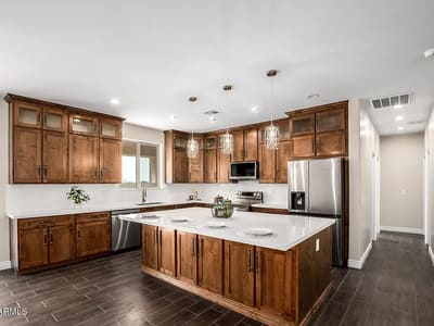 {{ custom_values.service_1 }} in {{custom_values.area_3})