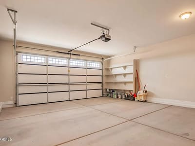 {{ custom_values.service_1 }} in {{custom_values.area_3})