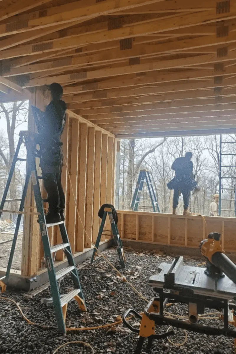 Professional Construction working in Roanoke.