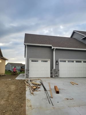 {{ custom_values.service_3 }} in {{custom_values.area_3})