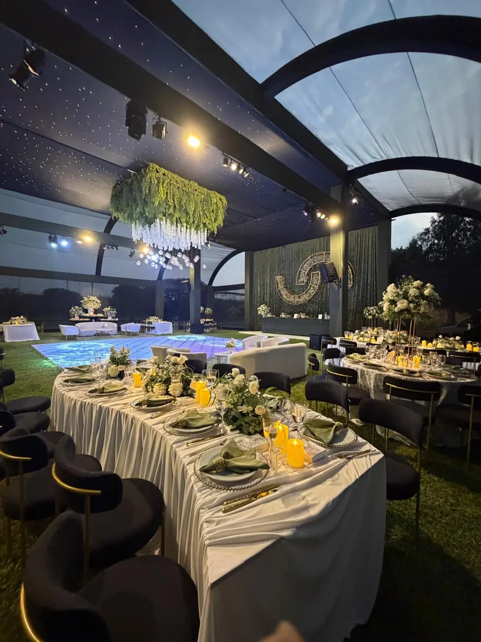Rosa & Kevin — detalle floral