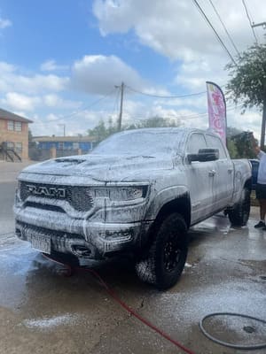 {{ custom_values.service_4 }} in {{custom_values.area_2})