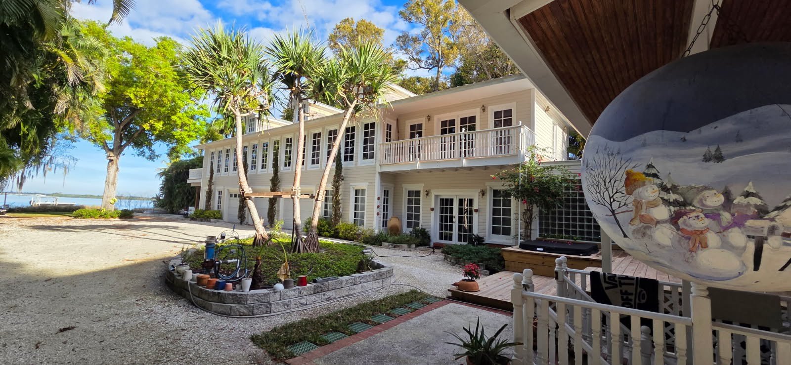 The grounds and waterfront at Moi Space, Fort Myers