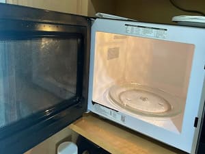 {{ custom_values.service_2 }} in {{custom_values.area_3})