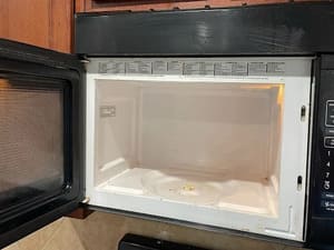 {{ custom_values.service_2 }} in {{custom_values.area_3})