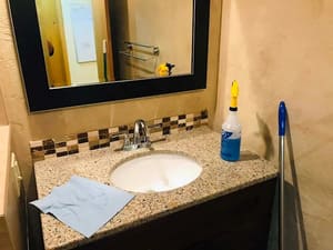 {{ custom_values.service_2 }} in {{custom_values.area_3})