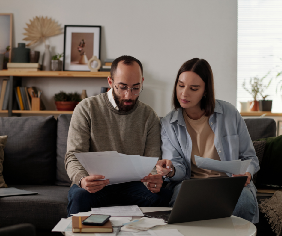 Mortgage lender meeting with real estate agent to discuss deals and partnership in Tennessee