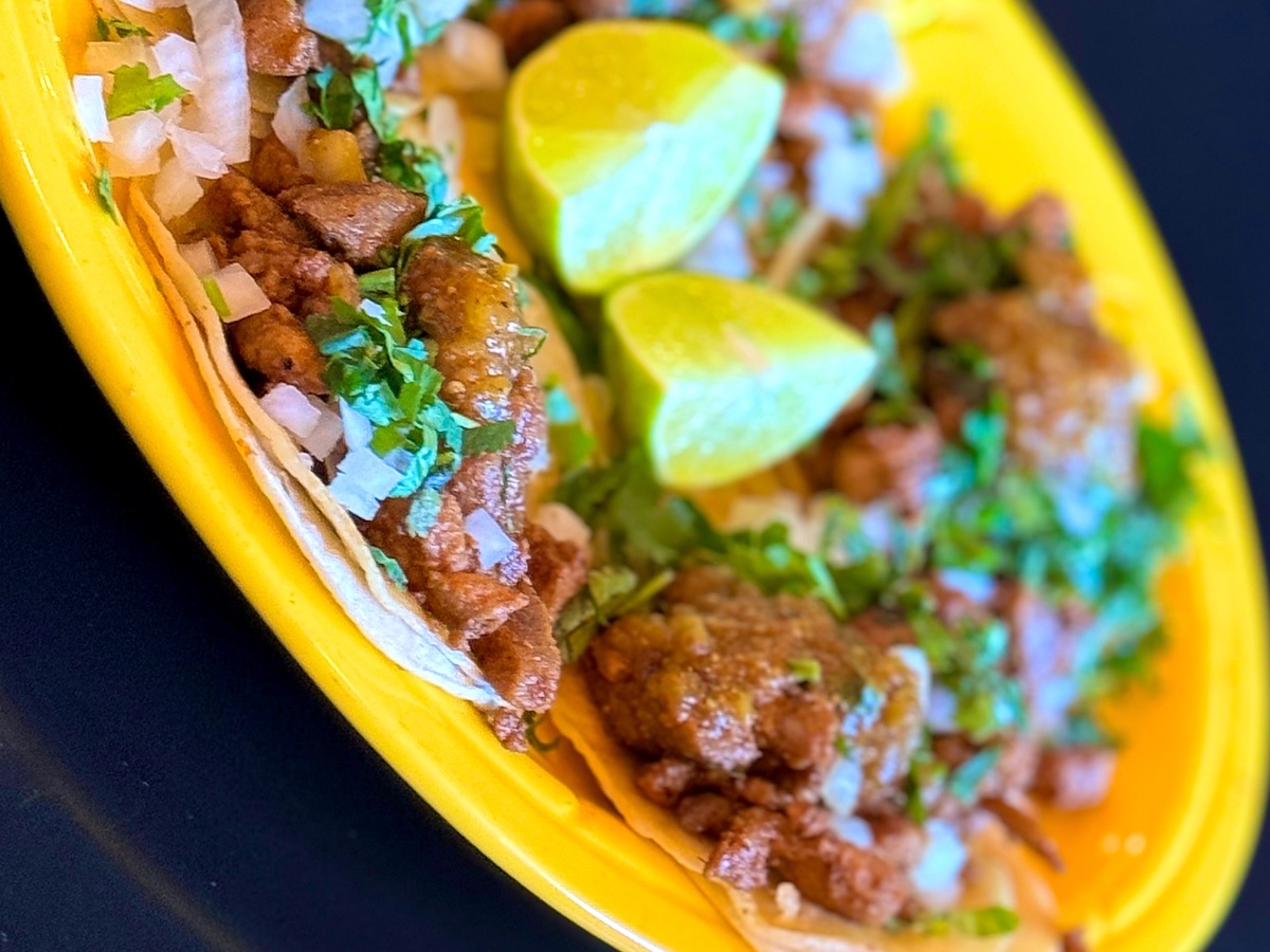 Street tacos with onion, cilantro and lime