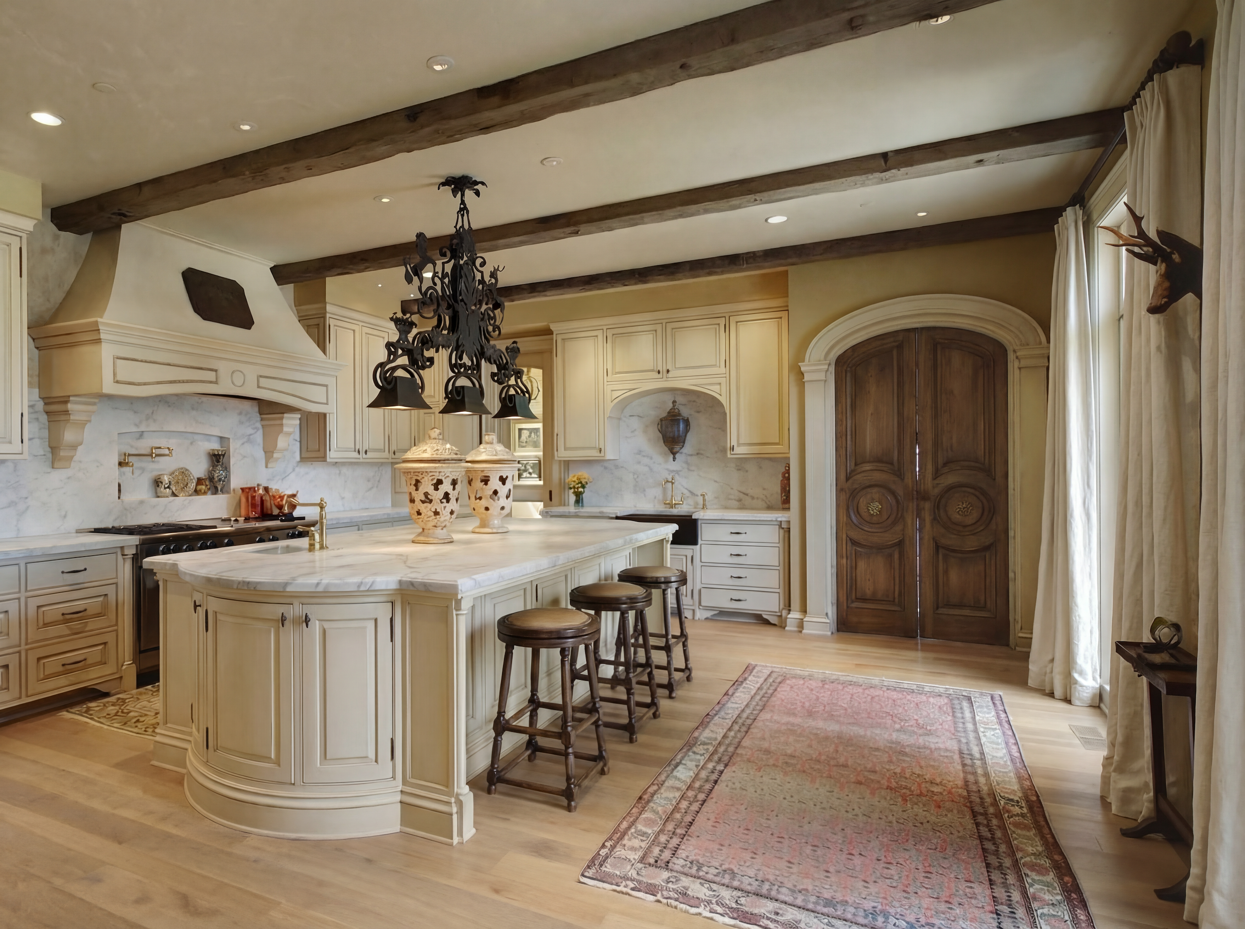Courtyard Residence kitchen