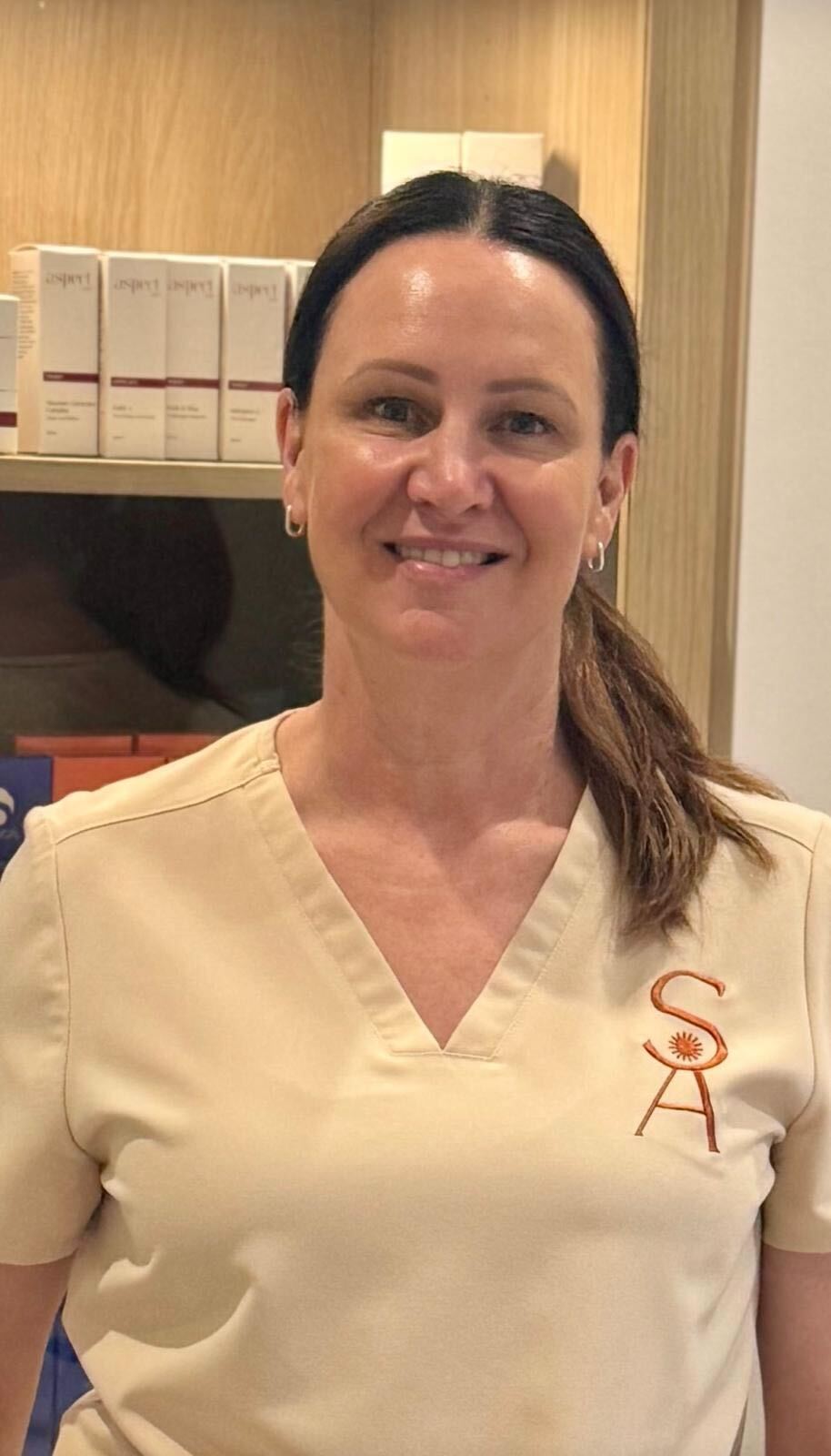 Bel, Dermal Therapist