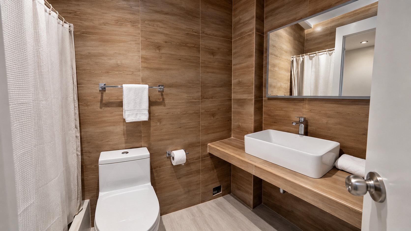 Baño privado moderno en Casa Mar Bungalows, Zorritos
