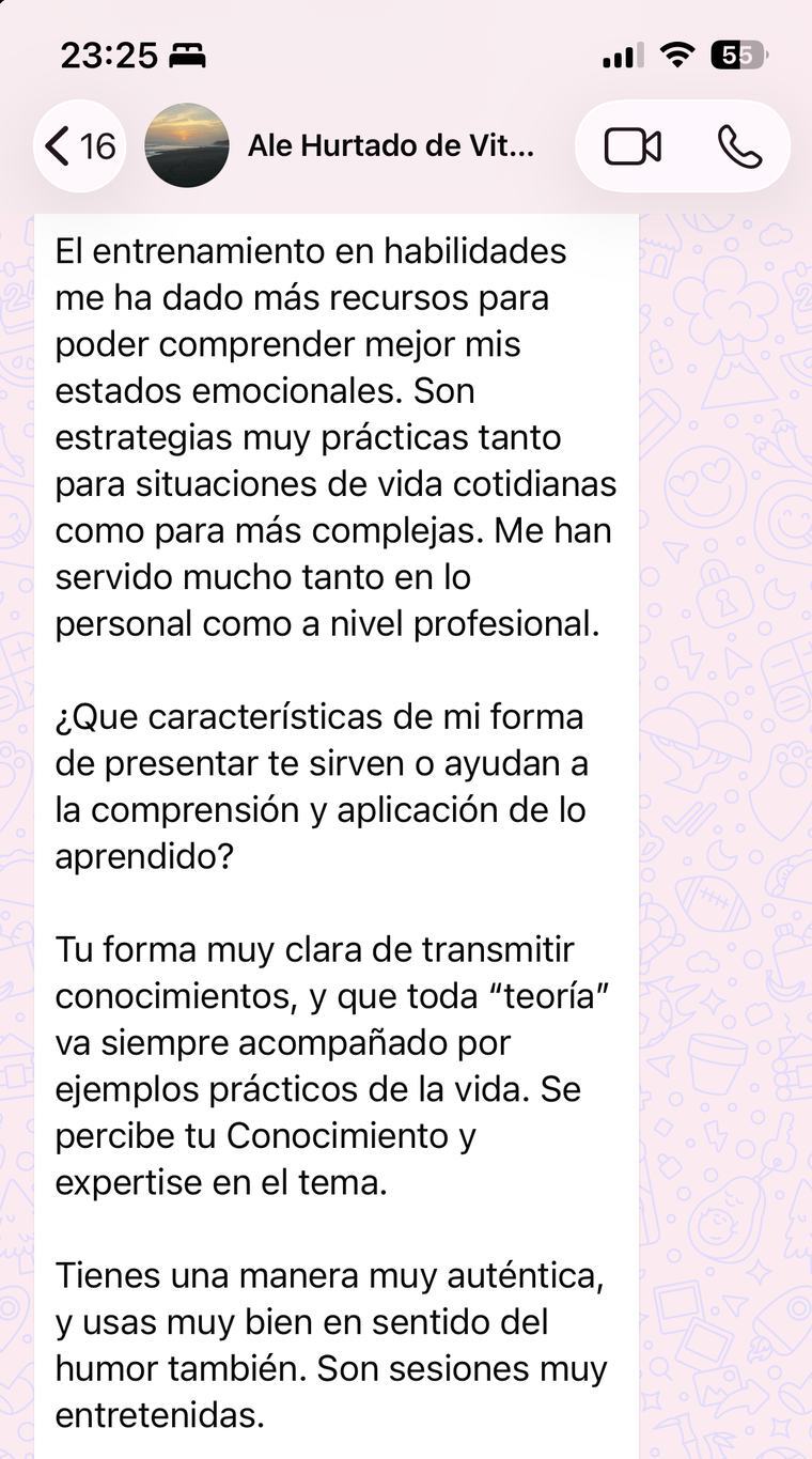 Mensaje de WhatsApp de Ale Hurtado, alumna del programa