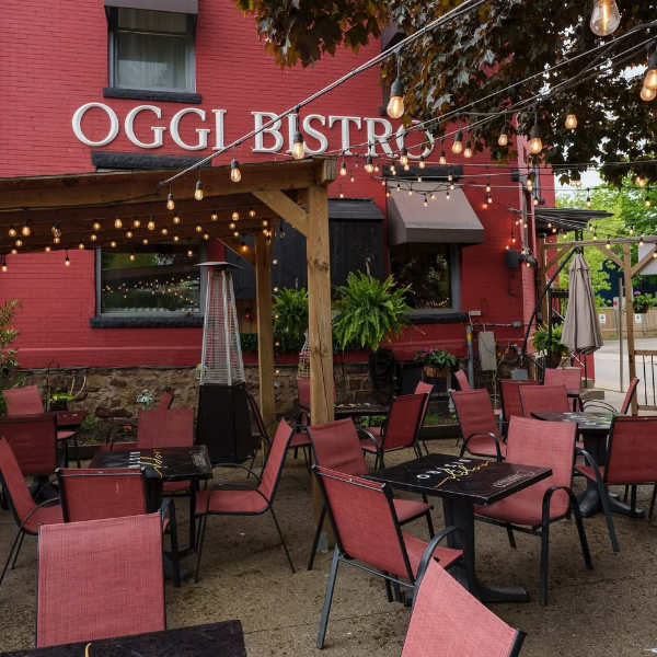 Oggi Bistro restaurant interior