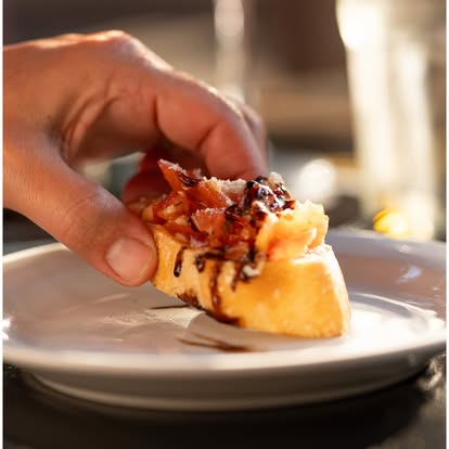 Oggi Bistro dining gallery