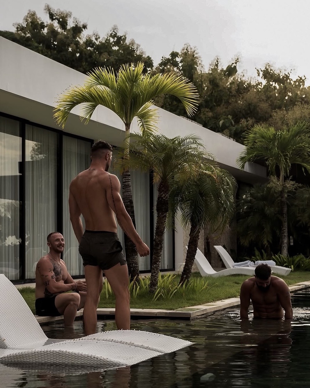 Tom Pearson · Lifestyle