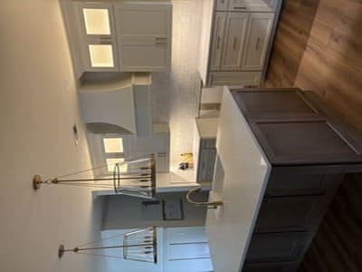 {{ custom_values.service_1 }} in {{custom_values.area_3})