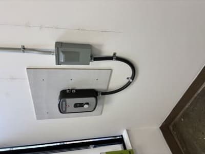 {{ custom_values.service_1 }} in {{custom_values.area_4})