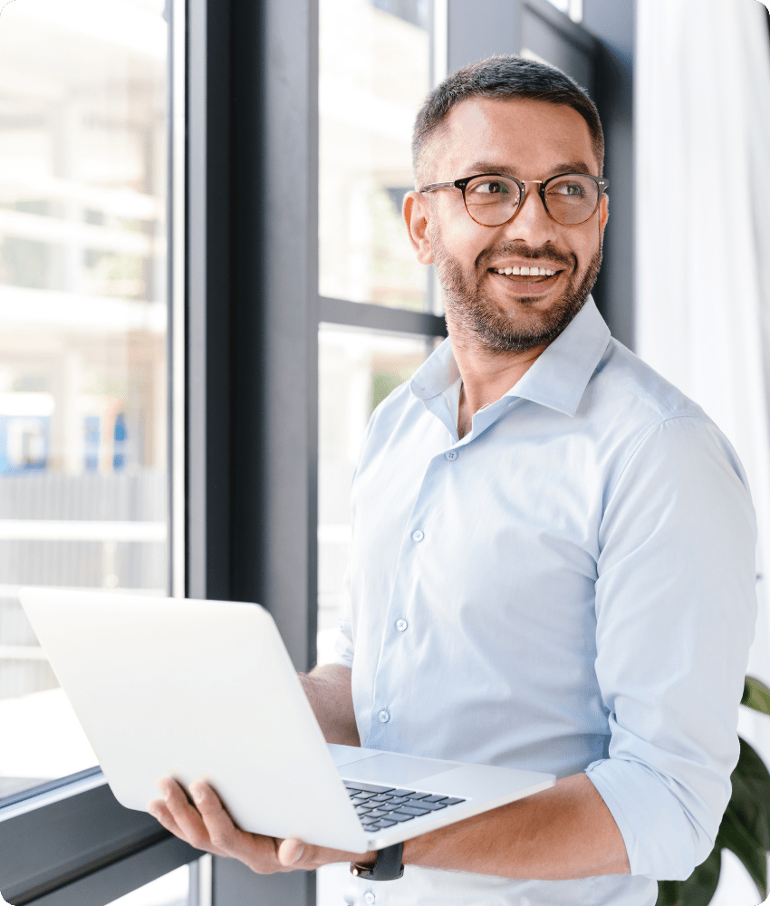 Leadit woman with laptop