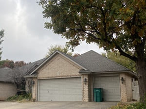 {{ custom_values.service_1 }} in {{custom_values.area_2})