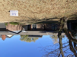 {{ custom_values.service_1 }} in {{custom_values.area_2})