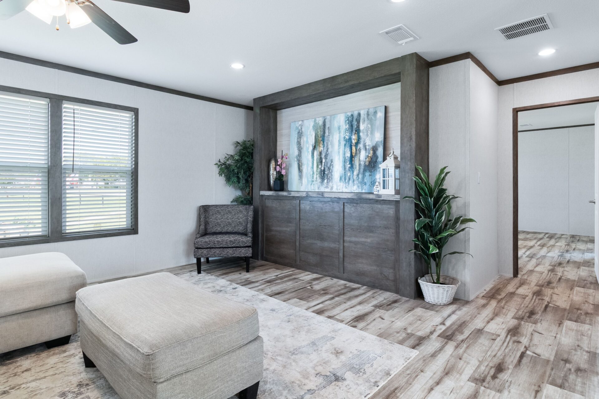 The Royal Double Wide gallery photo 6