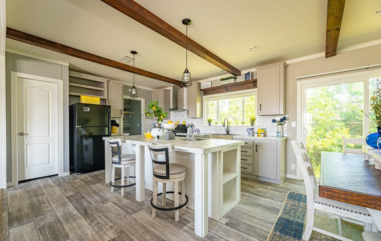The Cave — 3 bed 2 bath manufactured home in Texas