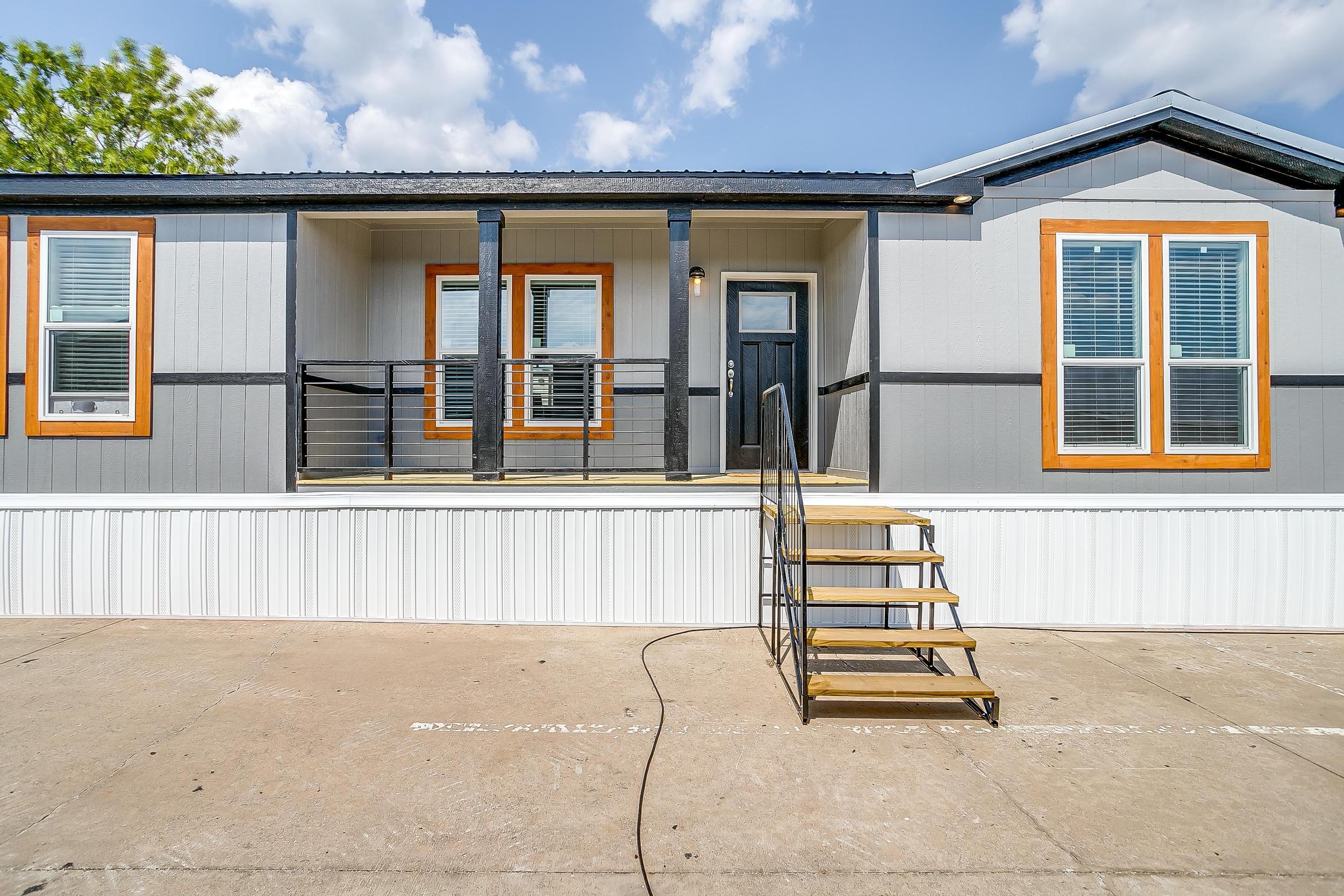 The Den Double Wide gallery photo 3