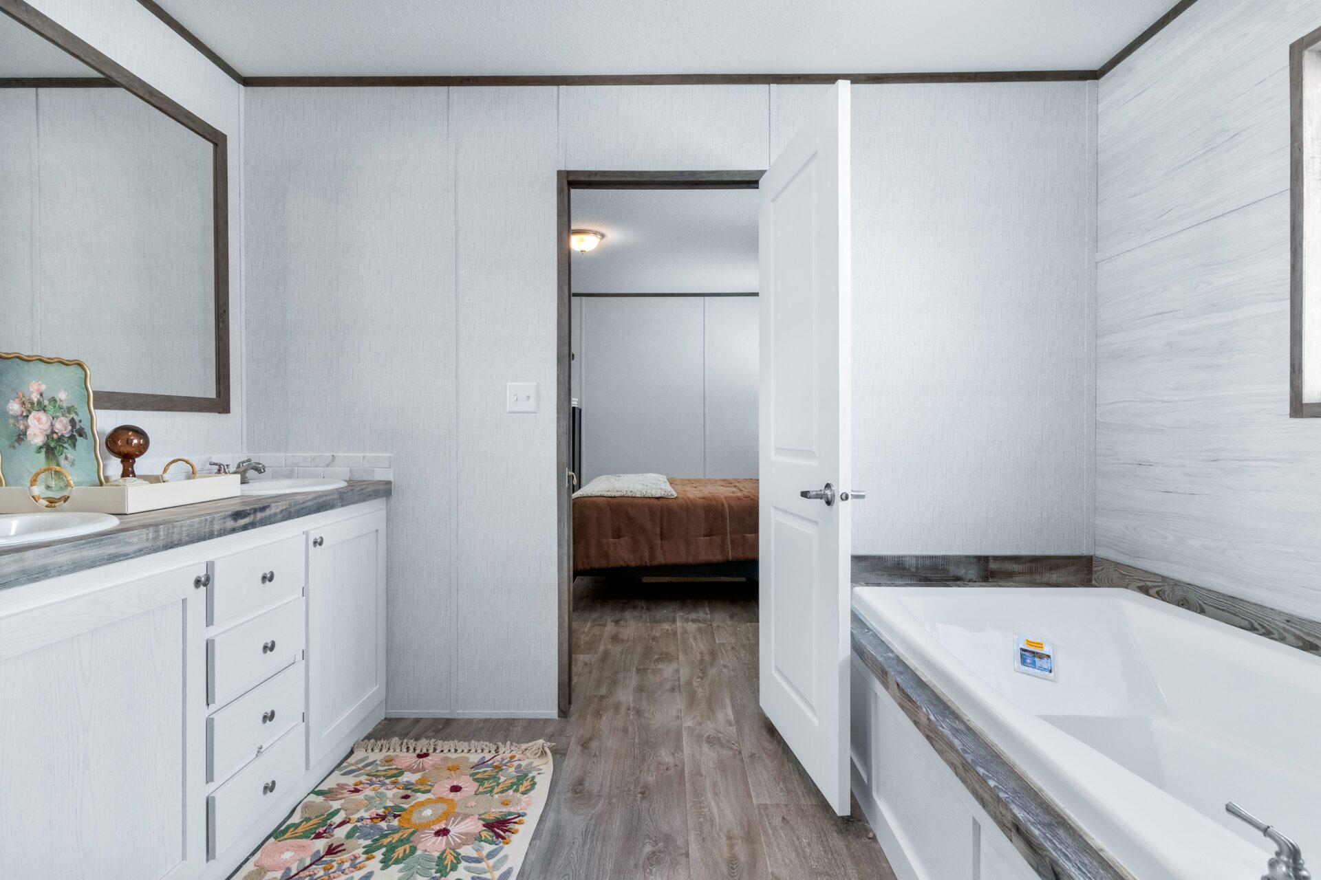 The Eisenhower Double Wide gallery photo 18