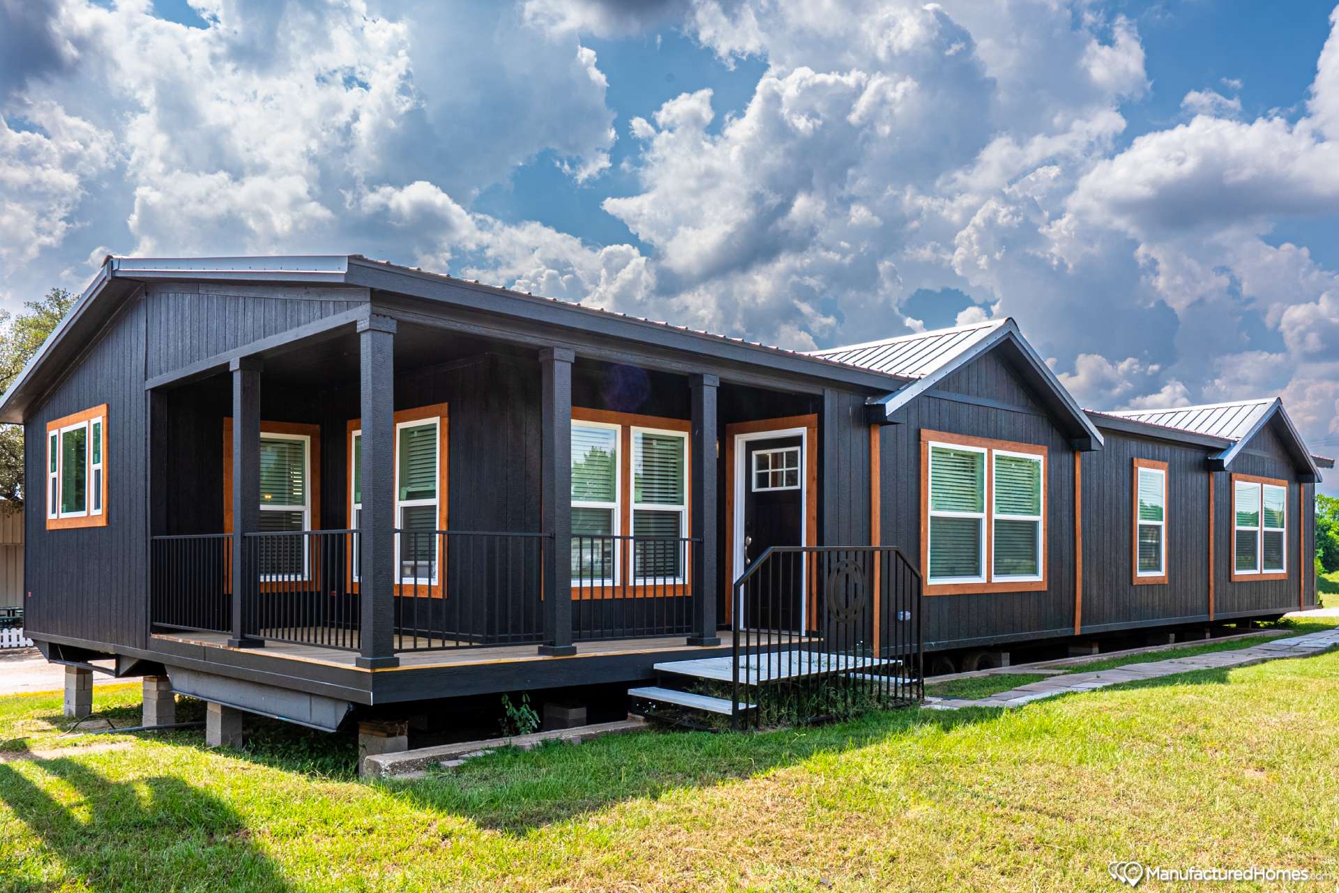 The Perch — 3 bed 2 bath manufactured home in Texas