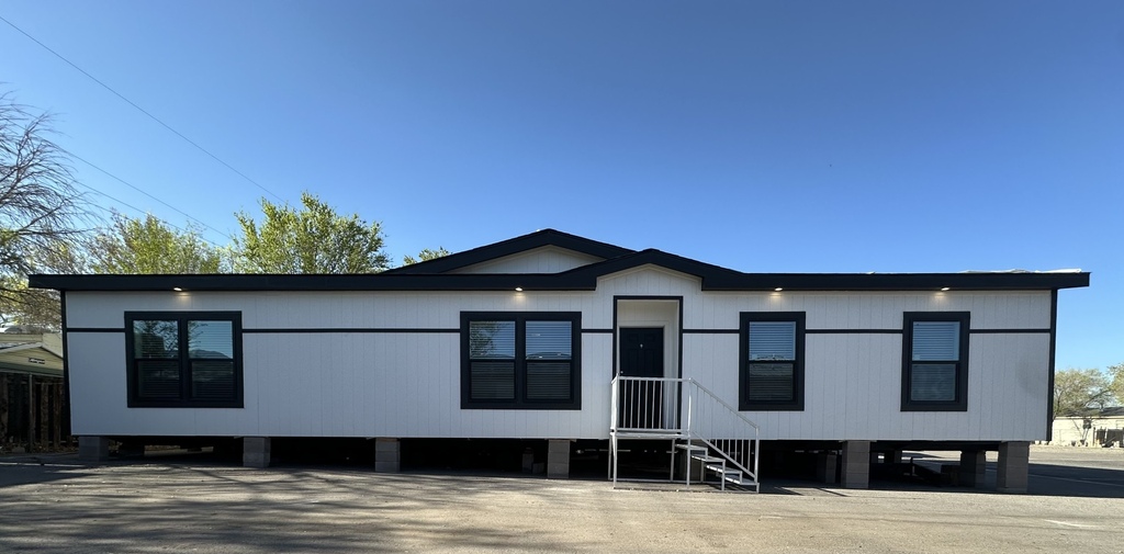 The Terrace — 4 bed 2 bath manufactured home in Texas