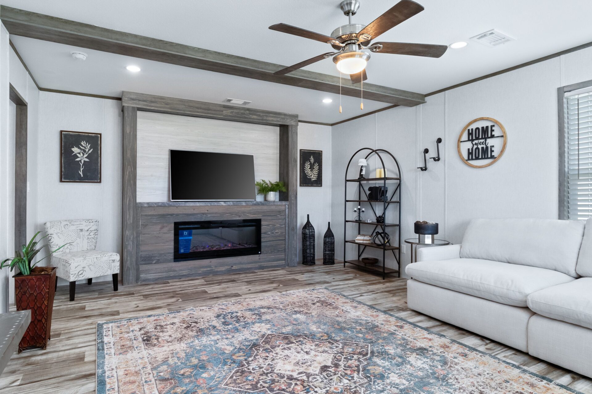 The Royal Double Wide gallery photo 7