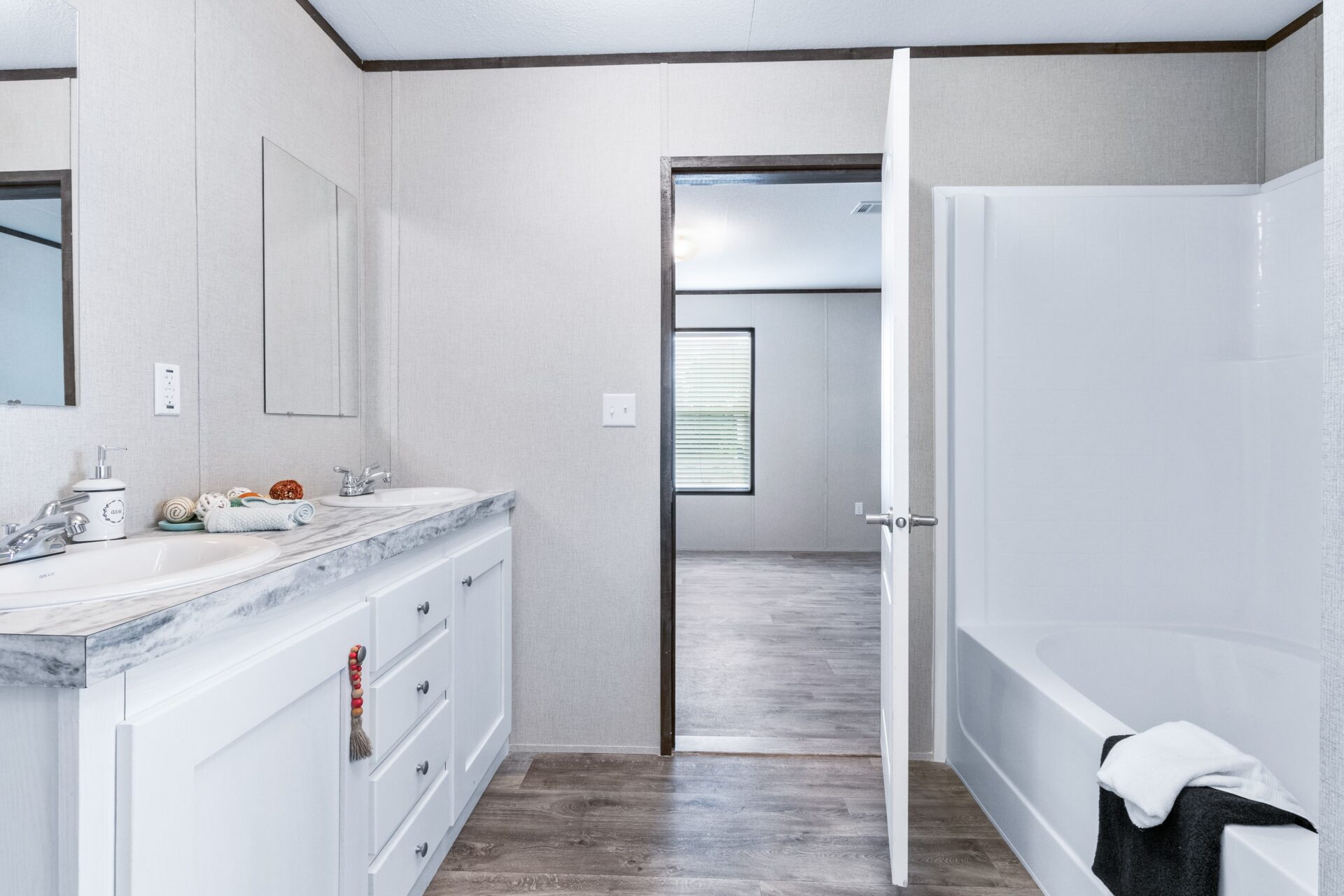 The Nassau Double Wide gallery photo 15