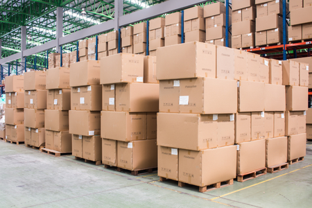 Triple-wall corrugated board replacing wood crates for heavy industrial export