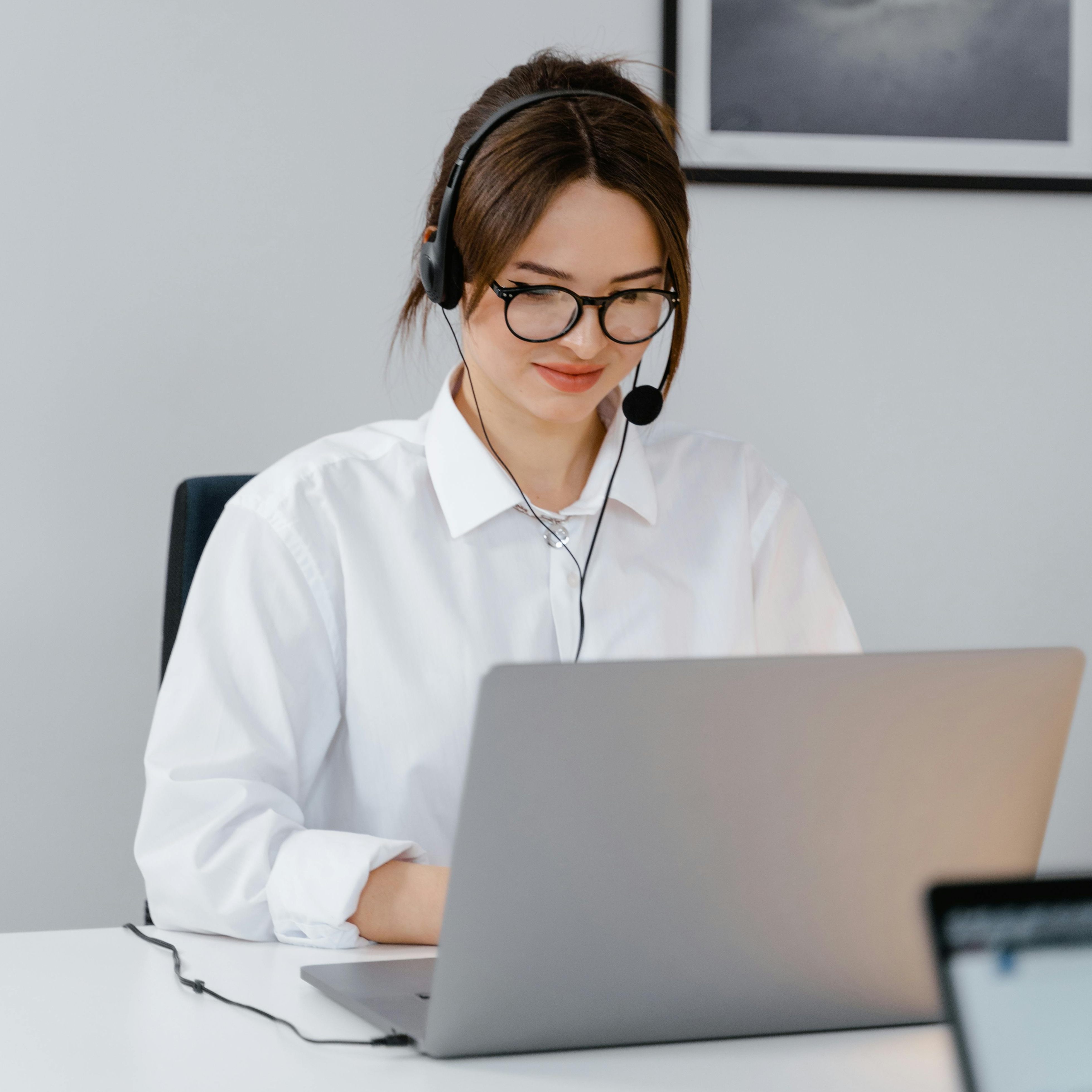 Your Lux 24/7 assistant team