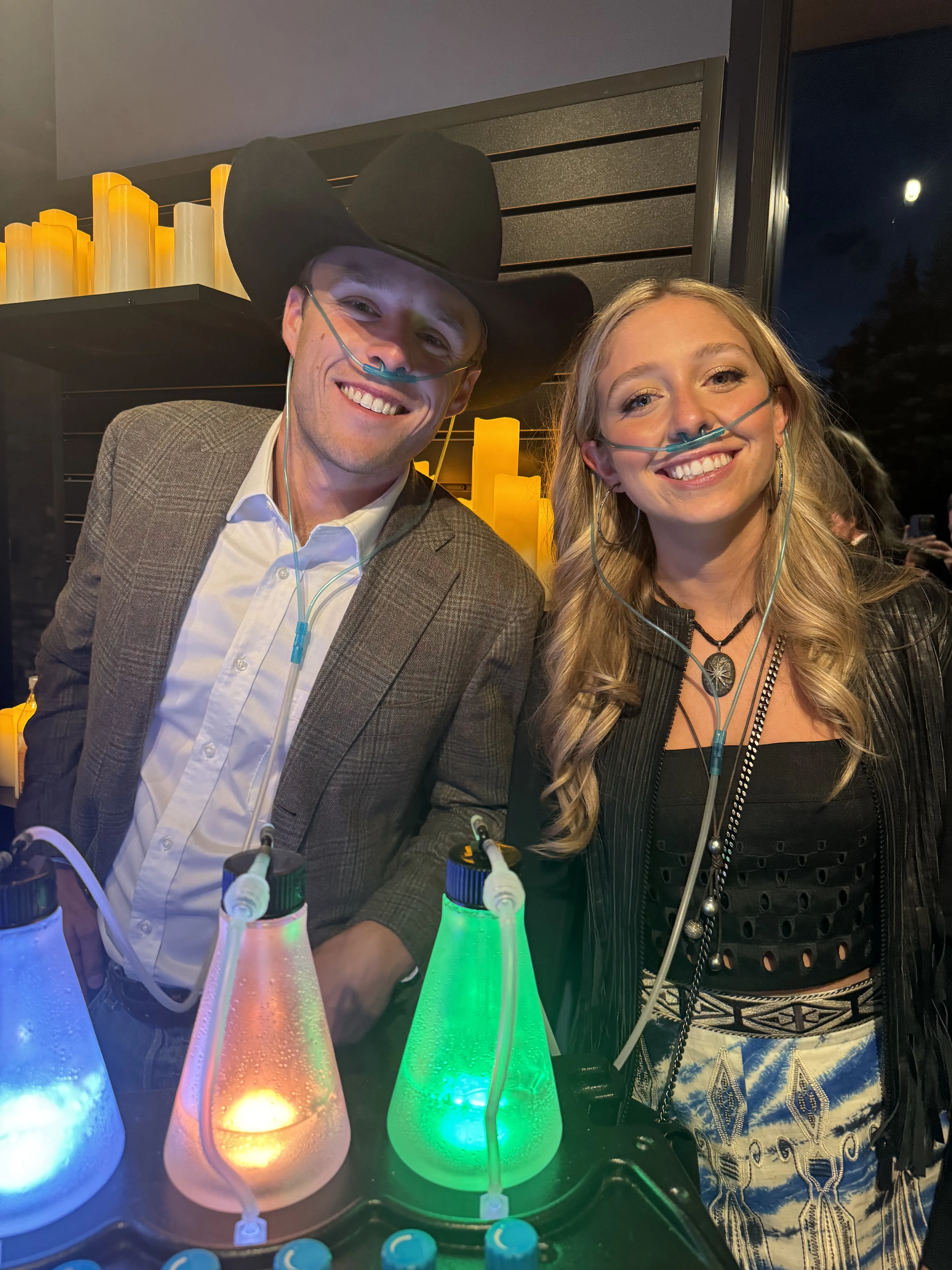 OxygenBar360 oxygen bar with aromatherapy stations at a trade show