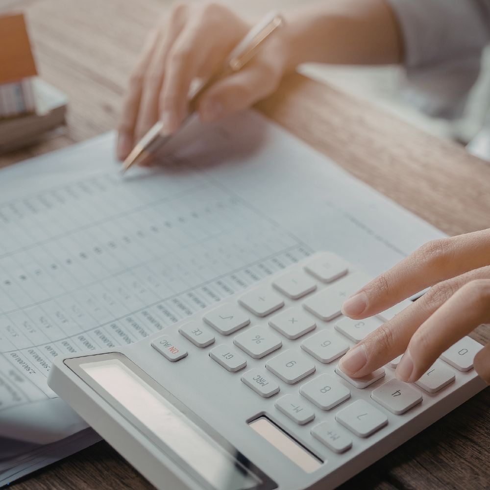 5 Reasons to Stop Doing Your Own Bookkeeping