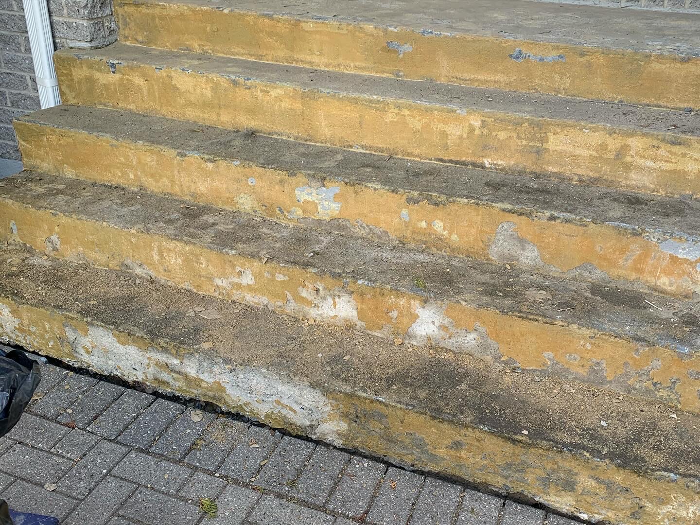Concrete steps to flake coating before