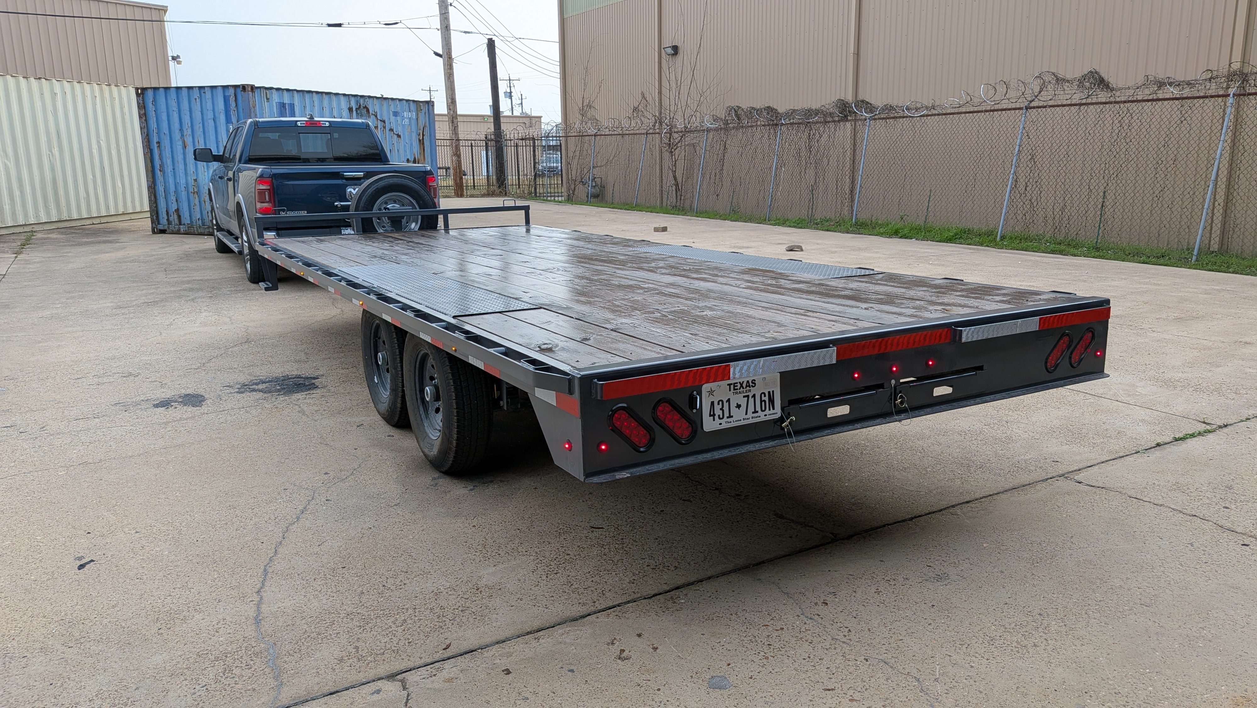 Deckover trailer rental in Houston, TX