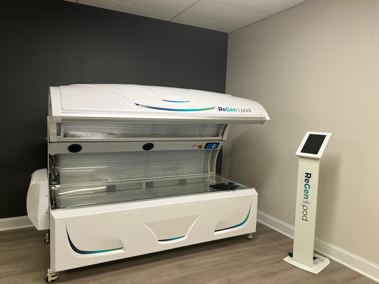 Photobiomodulation therapy session at Longevity Gyms