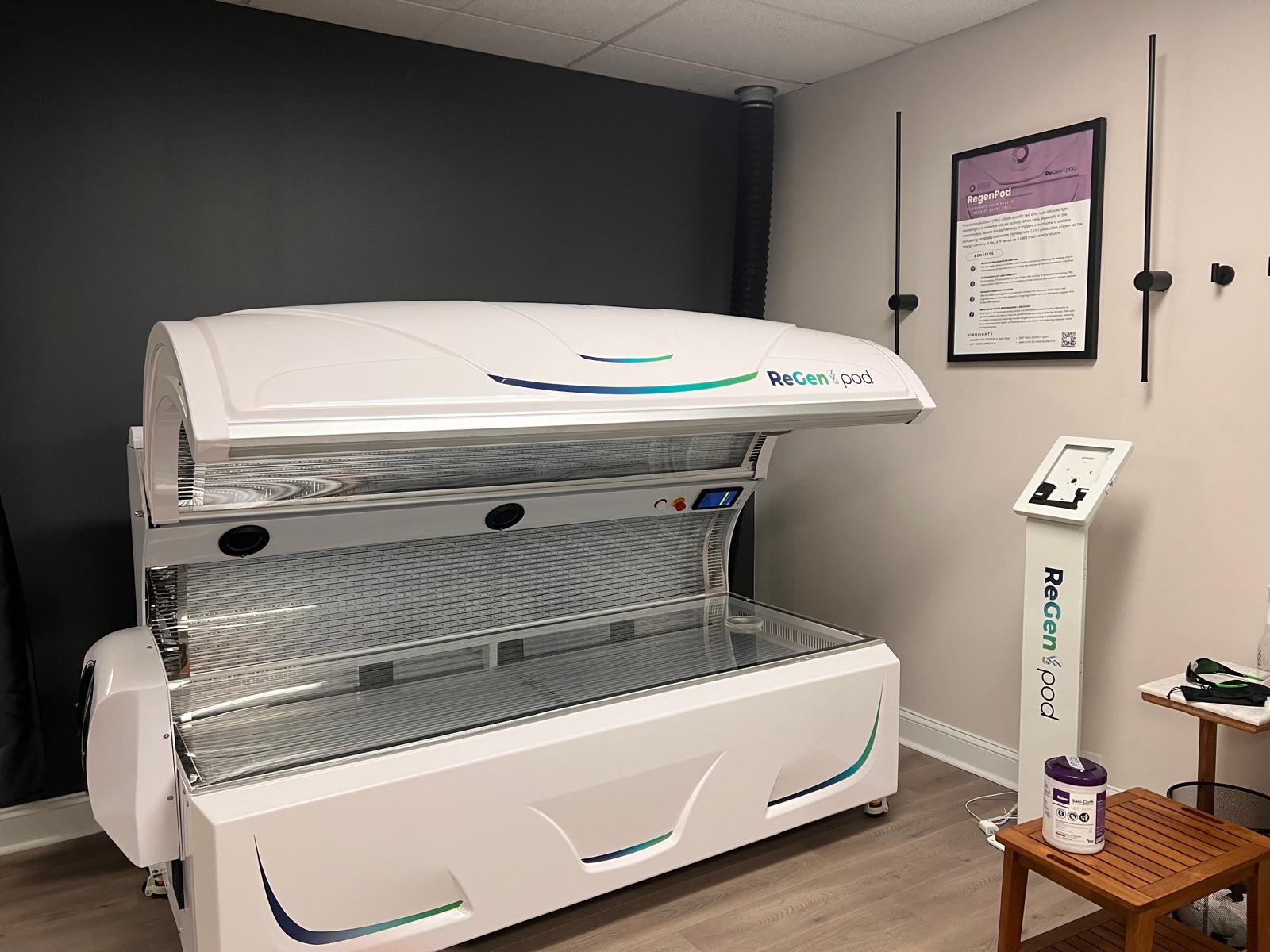 Red light therapy at Longevity Gyms