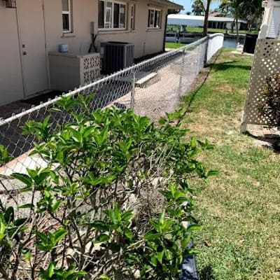 Fence installation in Lehigh Acres fl