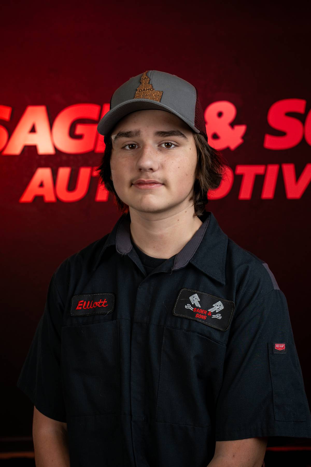 Elliott. Sager & Sons Auto