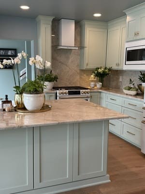 {{ custom_values.service_4 }} in {{custom_values.area_4})