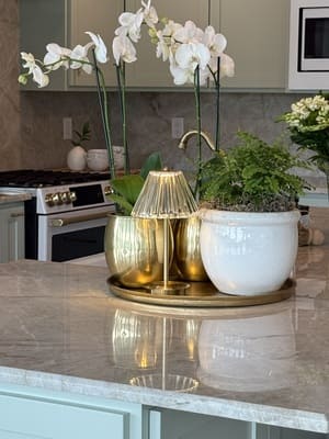 {{ custom_values.service_1 }} in {{custom_values.area_4})