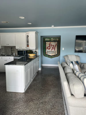 {{ custom_values.service_4 }} in {{custom_values.area_3})