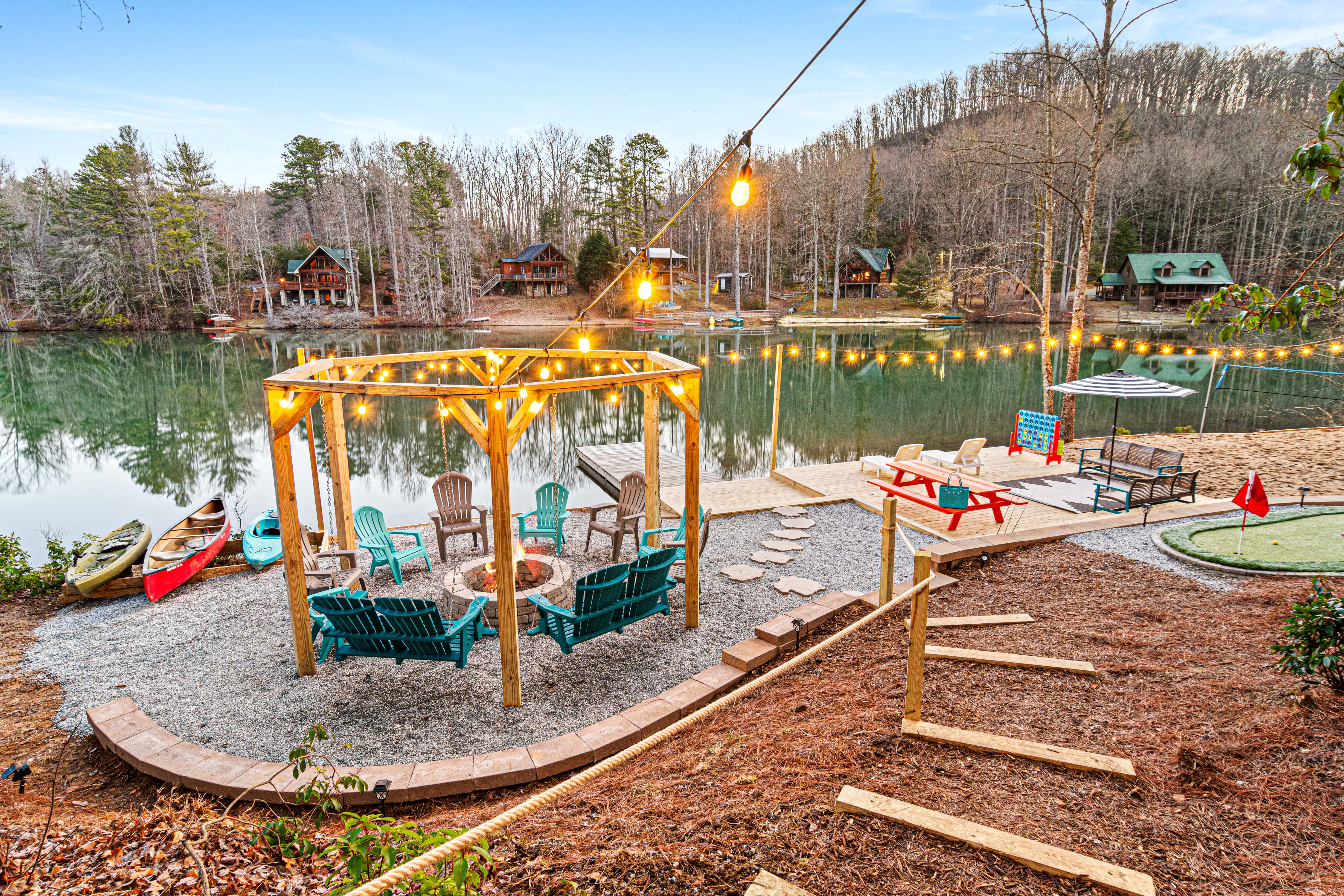 TreeTop Lakehouse — aerial view of the lakefront property