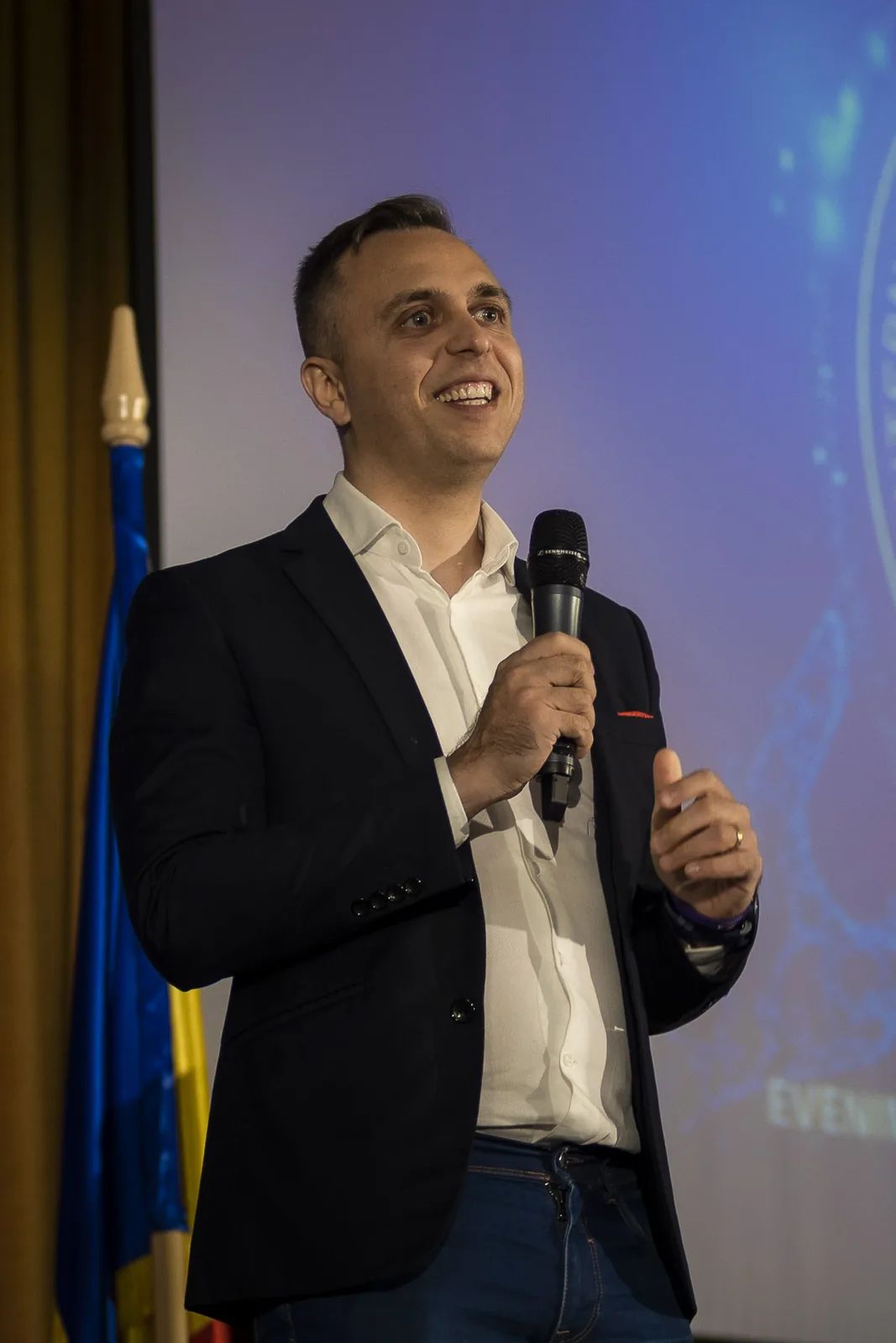 Cosmin Mircea pe scenă