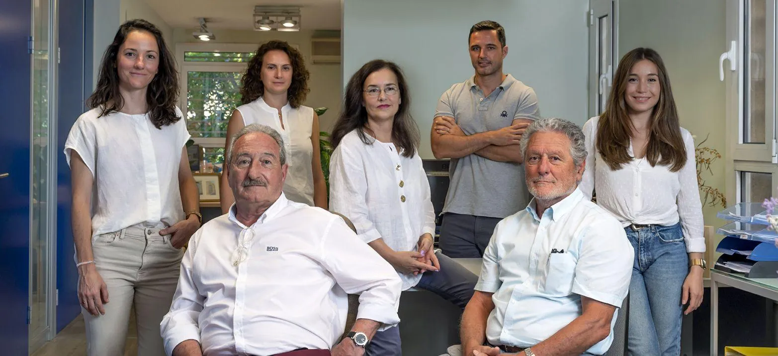 El equipo de Almazán & Asociados en el estudio