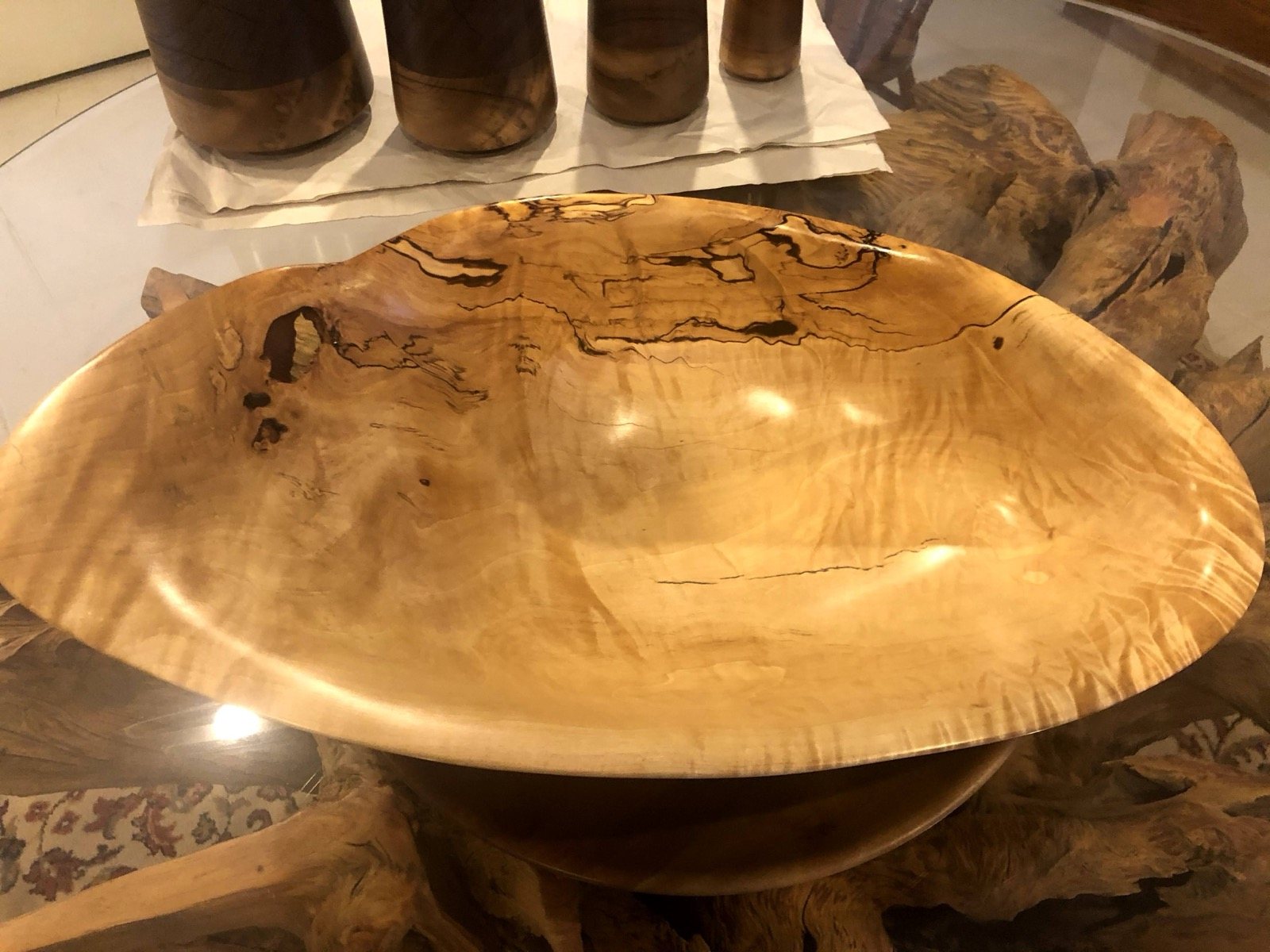 R³ Wood Art bowl with expressive grain and a warm polished surface