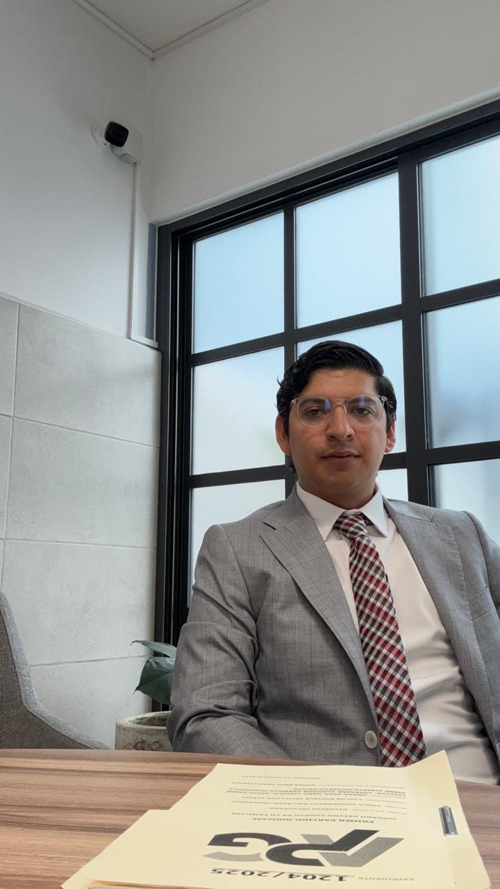 Lic. Osmar Esaú Haro Lizaola, abogado de DELOVA